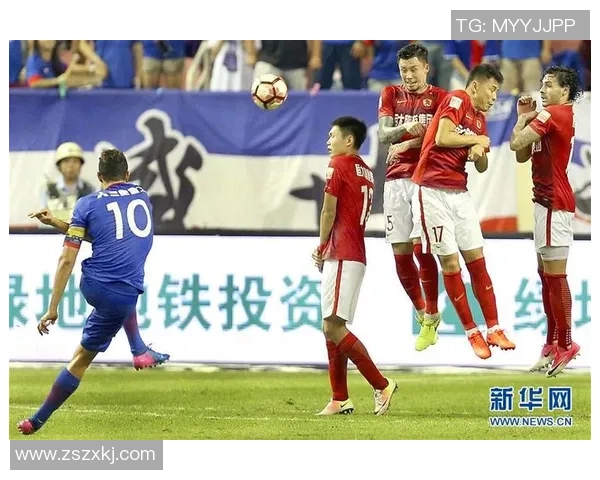 恒大淘宝与上海申花激战正酣谁能在中超赛场上笑到最后